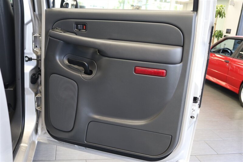 2007 Chevrolet Silverado 2500 LT3  1-OWNER* 100% RUST FREE* LT3 FULL LOAD PKG* NEW BILSTEIN 5100 SHOCKS* NEWER 33 " TOYO A/Ts* NEW OIL-FILTER-AIR FILTER-COOLANT FLUSH-AC SERVICE-IDLER CONTROL ARM-2 NEWER HD BATTERIES - Photo 65 - Portland, OR 97230