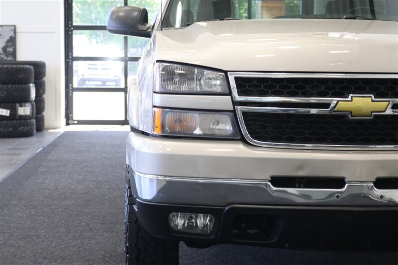 2007 Chevrolet Silverado 2500 LT3  1-OWNER* 100% RUST FREE* LT3 FULL LOAD PKG* NEW BILSTEIN 5100 SHOCKS* NEWER 33 " TOYO A/Ts* NEW OIL-FILTER-AIR FILTER-COOLANT FLUSH-AC SERVICE-IDLER CONTROL ARM-2 NEWER HD BATTERIES - Photo 55 - Portland, OR 97230