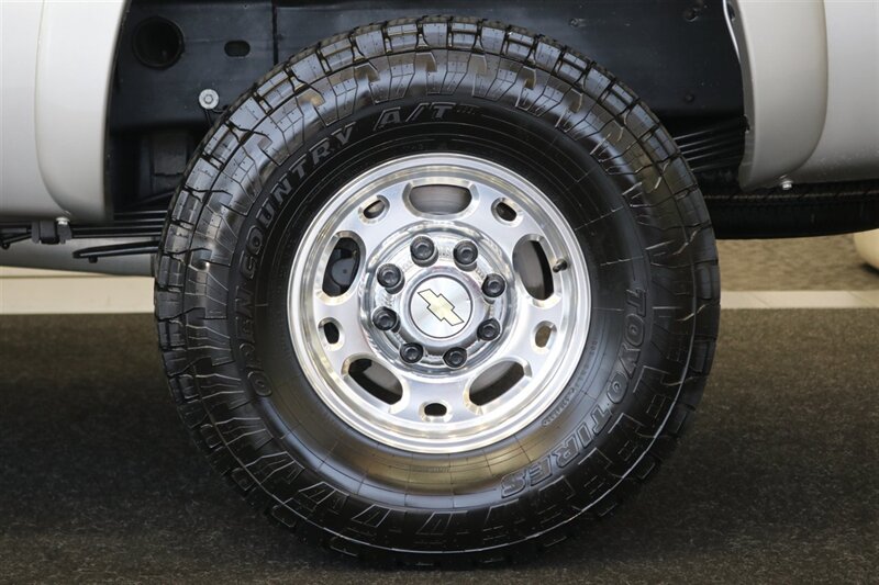 2007 Chevrolet Silverado 2500 LT3  1-OWNER* 100% RUST FREE* LT3 FULL LOAD PKG* NEW BILSTEIN 5100 SHOCKS* NEWER 33 " TOYO A/Ts* NEW OIL-FILTER-AIR FILTER-COOLANT FLUSH-AC SERVICE-IDLER CONTROL ARM-2 NEWER HD BATTERIES - Photo 58 - Portland, OR 97230