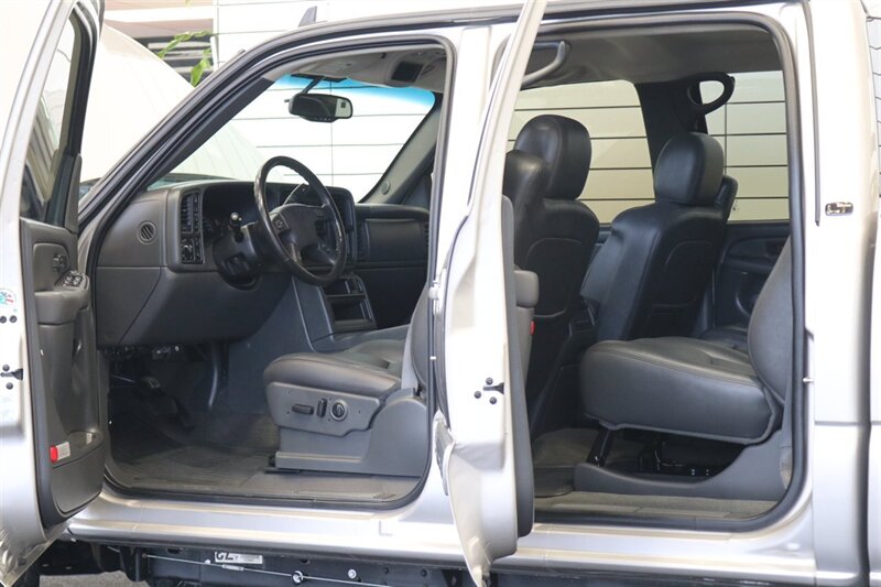 2007 Chevrolet Silverado 2500 LT3  1-OWNER* 100% RUST FREE* LT3 FULL LOAD PKG* NEW BILSTEIN 5100 SHOCKS* NEWER 33 " TOYO A/Ts* NEW OIL-FILTER-AIR FILTER-COOLANT FLUSH-AC SERVICE-IDLER CONTROL ARM-2 NEWER HD BATTERIES - Photo 56 - Portland, OR 97230