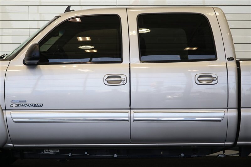 2007 Chevrolet Silverado 2500 LT3  1-OWNER* 100% RUST FREE* LT3 FULL LOAD PKG* NEW BILSTEIN 5100 SHOCKS* NEWER 33 " TOYO A/Ts* NEW OIL-FILTER-AIR FILTER-COOLANT FLUSH-AC SERVICE-IDLER CONTROL ARM-2 NEWER HD BATTERIES - Photo 50 - Portland, OR 97230