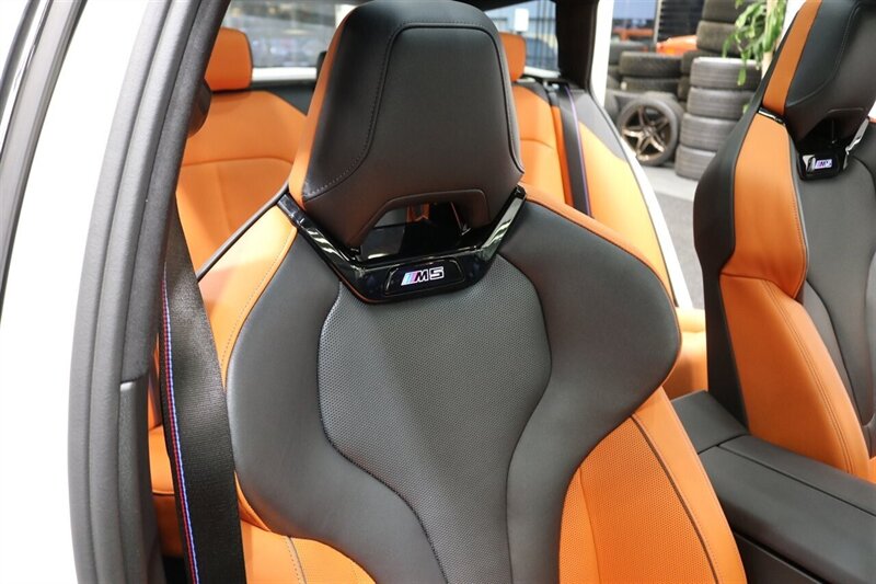 2025 BMW M5 Touring  141K MSRP* CARBON CERAMIC BRAKES-EXECUTIVE PKG - M-DRIVER PKG* CARBON FIBER FRONT SPLITTER - CARBON REAR DIFFUESER - CARBON SIDE SKIRTS - H&R LOWERING SPRINGS* DOWN PIPES & COLD AIR INTAKES - Photo 58 - Portland, OR 97230