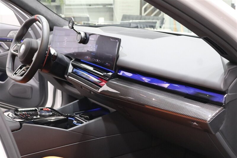 2025 BMW M5 Touring  141K MSRP* CARBON CERAMIC BRAKES-EXECUTIVE PKG - M-DRIVER PKG* CARBON FIBER FRONT SPLITTER - CARBON REAR DIFFUESER - CARBON SIDE SKIRTS - H&R LOWERING SPRINGS* DOWN PIPES & COLD AIR INTAKES - Photo 53 - Portland, OR 97230