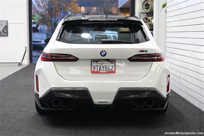 2025 BMW M5 Touring 141K MSRP* CARBON CERAMIC BRAKES-EXECUTIVE PKG - M-DRIVER PKG* CARBON FIBER FRONT SPLITTER - CARBON REAR DIFFUESER - CARBON SIDE SKIRTS - H&R LOWERING SPRINGS* DOWN PIPES & COLD AIR INTAKES - Photo 62 - Portland, OR 97230