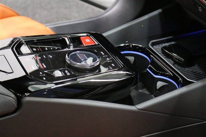 2025 BMW M5 Touring  141K MSRP* CARBON CERAMIC BRAKES-EXECUTIVE PKG - M-DRIVER PKG* CARBON FIBER FRONT SPLITTER - CARBON REAR DIFFUESER - CARBON SIDE SKIRTS - H&R LOWERING SPRINGS* DOWN PIPES & COLD AIR INTAKES - Photo 54 - Portland, OR 97230