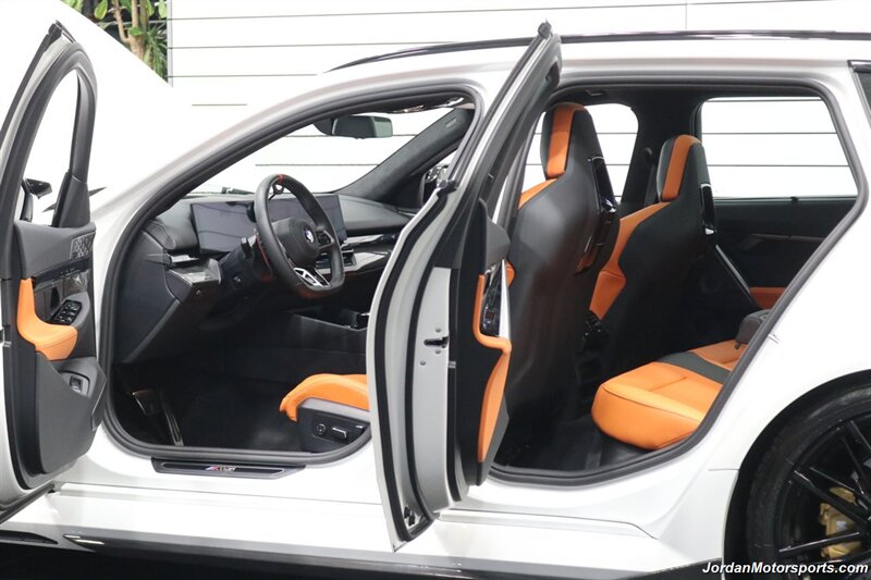 2025 BMW M5 Touring 141K MSRP* CARBON CERAMIC BRAKES-EXECUTIVE PKG - M-DRIVER PKG* CARBON FIBER FRONT SPLITTER - CARBON REAR DIFFUESER - CARBON SIDE SKIRTS - H&R LOWERING SPRINGS* DOWN PIPES & COLD AIR INTAKES - Photo 32 - Portland, OR 97230