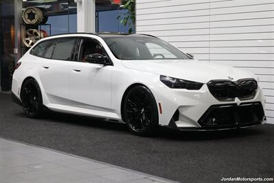 2025 BMW M5 Touring 141K MSRP* CARBON CERAMIC BRAKES-EXECUTIVE PKG - M-DRIVER PKG* CARBON FIBER FRONT SPLITTER - CARBON REAR DIFFUESER - CARBON SIDE SKIRTS - H&R LOWERING SPRINGS* DOWN PIPES & COLD AIR INTAKES - Photo 2 - Portland, OR 97230