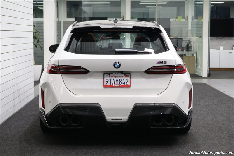 2025 BMW M5 Touring 141K MSRP* CARBON CERAMIC BRAKES-EXECUTIVE PKG - M-DRIVER PKG* CARBON FIBER FRONT SPLITTER - CARBON REAR DIFFUESER - CARBON SIDE SKIRTS - H&R LOWERING SPRINGS* DOWN PIPES & COLD AIR INTAKES - Photo 9 - Portland, OR 97230