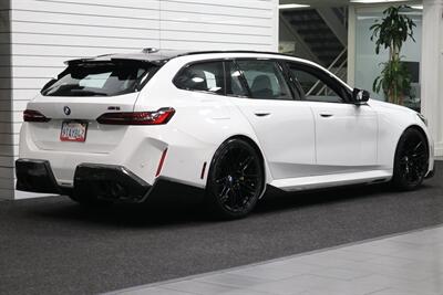 2025 BMW M5 Touring  141K MSRP* CARBON CERAMIC BRAKES-EXECUTIVE PKG - M-DRIVER PKG* CARBON FIBER FRONT SPLITTER - CARBON REAR DIFFUESER - CARBON SIDE SKIRTS - H&R LOWERING SPRINGS* DOWN PIPES & COLD AIR INTAKES - Photo 7 - Portland, OR 97230