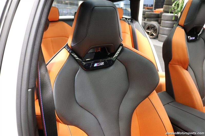 2025 BMW M5 Touring 141K MSRP* CARBON CERAMIC BRAKES-EXECUTIVE PKG - M-DRIVER PKG* CARBON FIBER FRONT SPLITTER - CARBON REAR DIFFUESER - CARBON SIDE SKIRTS - H&R LOWERING SPRINGS* DOWN PIPES & COLD AIR INTAKES - Photo 58 - Portland, OR 97230