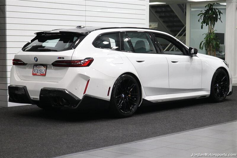 2025 BMW M5 Touring 141K MSRP* CARBON CERAMIC BRAKES-EXECUTIVE PKG - M-DRIVER PKG* CARBON FIBER FRONT SPLITTER - CARBON REAR DIFFUESER - CARBON SIDE SKIRTS - H&R LOWERING SPRINGS* DOWN PIPES & COLD AIR INTAKES - Photo 7 - Portland, OR 97230
