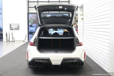 2025 BMW M5 Touring 141K MSRP* CARBON CERAMIC BRAKES-EXECUTIVE PKG - M-DRIVER PKG* CARBON FIBER FRONT SPLITTER - CARBON REAR DIFFUESER - CARBON SIDE SKIRTS - H&R LOWERING SPRINGS* DOWN PIPES & COLD AIR INTAKES - Photo 18 - Portland, OR 97230