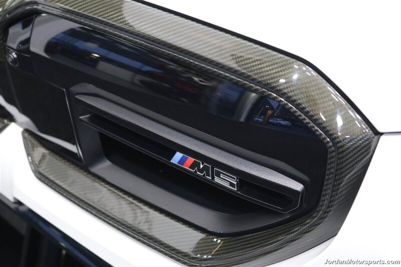 2025 BMW M5 Touring 141K MSRP* CARBON CERAMIC BRAKES-EXECUTIVE PKG - M-DRIVER PKG* CARBON FIBER FRONT SPLITTER - CARBON REAR DIFFUESER - CARBON SIDE SKIRTS - H&R LOWERING SPRINGS* DOWN PIPES & COLD AIR INTAKES - Photo 16 - Portland, OR 97230