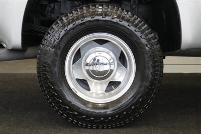 2002 Ford F-350 1-OWNER* 100% RUST FREE* LINEX BED LINER* NEW BRAKES / ROTORS / CALIPERS / BRAKE FLUID / AC SERVICE & RECHARGE / CAMPER TIE DOWNS / COOLANT FLUSH / NEW WIPERS / NEW DOOR LOCK ACTUATORS / 2-KEYS - Photo 63 - Portland, OR 97230