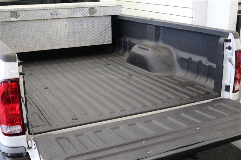2002 Ford F-350 1-OWNER* 100% RUST FREE* LINEX BED LINER* NEW BRAKES / ROTORS / CALIPERS / BRAKE FLUID / AC SERVICE & RECHARGE / CAMPER TIE DOWNS / COOLANT FLUSH / NEW WIPERS / NEW DOOR LOCK ACTUATORS / 2-KEYS - Photo 50 - Portland, OR 97230