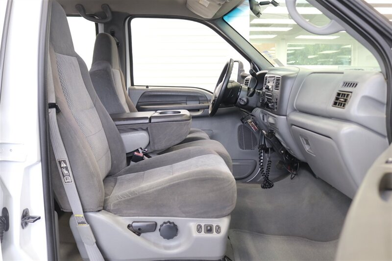 2002 Ford F-350 1-OWNER* 100% RUST FREE* LINEX BED LINER* NEW BRAKES / ROTORS / CALIPERS / BRAKE FLUID / AC SERVICE & RECHARGE / CAMPER TIE DOWNS / COOLANT FLUSH / NEW WIPERS / NEW DOOR LOCK ACTUATORS / 2-KEYS - Photo 79 - Portland, OR 97230