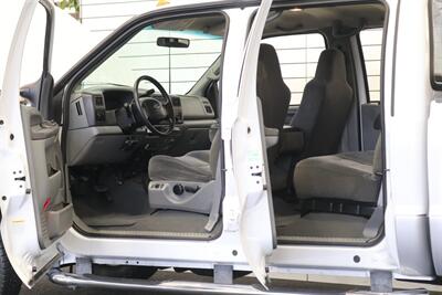 2002 Ford F-350 1-OWNER* 100% RUST FREE* LINEX BED LINER* NEW BRAKES / ROTORS / CALIPERS / BRAKE FLUID / AC SERVICE & RECHARGE / CAMPER TIE DOWNS / COOLANT FLUSH / NEW WIPERS / NEW DOOR LOCK ACTUATORS / 2-KEYS - Photo 42 - Portland, OR 97230