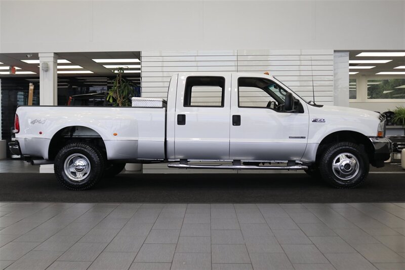 2002 Ford F-350 1-OWNER* 100% RUST FREE* LINEX BED LINER* NEW BRAKES / ROTORS / CALIPERS / BRAKE FLUID / AC SERVICE & RECHARGE / CAMPER TIE DOWNS / COOLANT FLUSH / NEW WIPERS / NEW DOOR LOCK ACTUATORS / 2-KEYS - Photo 5 - Portland, OR 97230