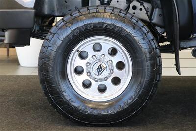 2002 Ford F-350 XLT  1-OREGON OWNER* 100% RUST & CORROSION FREE* LONG BED* 3.73 REAR AXLE* NEW 34 " TOYO A/T III W/ NEW 16 "PRO COMP WHEELS* 05 GRILL* UPGRADED MIRRORS* BANKS EXHAUST* ALL BOOKS-WINDOW STICKER-KEYS* - Photo 16 - Portland, OR 97230