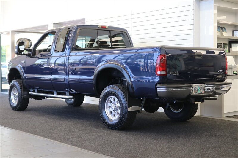 2002 Ford F-350 XLT  1-OREGON OWNER* 100% RUST & CORROSION FREE* LONG BED* 3.73 REAR AXLE* NEW 34 " TOYO A/T III W/ NEW 16 "PRO COMP WHEELS* 05 GRILL* UPGRADED MIRRORS* BANKS EXHAUST* ALL BOOKS-WINDOW STICKER-KEYS* - Photo 6 - Portland, OR 97230