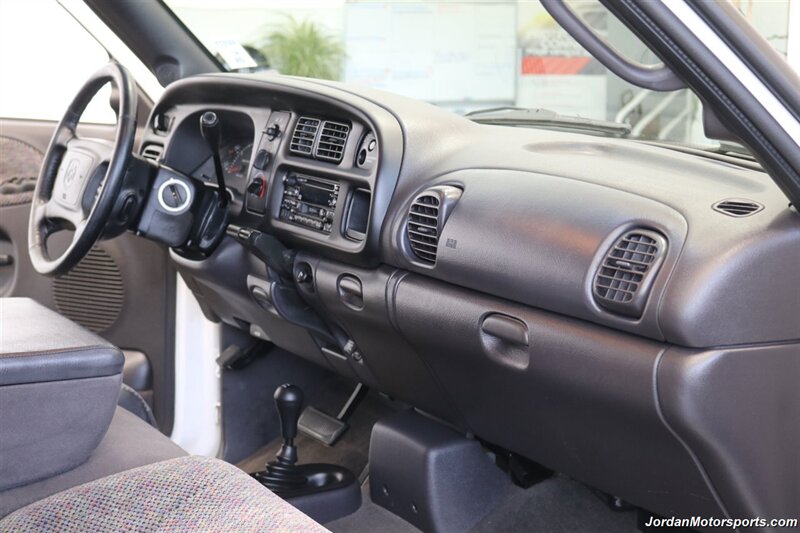 2001 Dodge Ram 3500 SLT  1-OWNER* 0-RUST* COMPLETE NEW FRONT END W/ REDHEAD STEERING BOX* ALL NEW 6 A/T 10-PLY TIRES* 55 BLOCK* FULLY SERVICE* EXCELLENT CONDITION BED* GOOSNECK* BOOKS-KEYS-RECORDS - Photo 81 - Portland, OR 97230