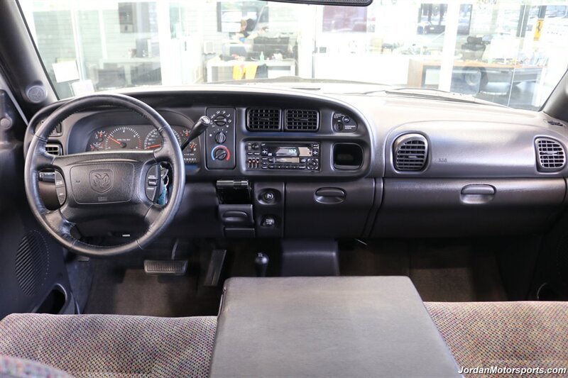 2001 Dodge Ram 3500 SLT  1-OWNER* 0-RUST* COMPLETE NEW FRONT END W/ REDHEAD STEERING BOX* ALL NEW 6 A/T 10-PLY TIRES* 55 BLOCK* FULLY SERVICE* EXCELLENT CONDITION BED* GOOSNECK* BOOKS-KEYS-RECORDS - Photo 20 - Portland, OR 97230