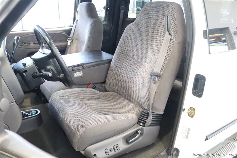 2001 Dodge Ram 3500 SLT  1-OWNER* 0-RUST* COMPLETE NEW FRONT END W/ REDHEAD STEERING BOX* ALL NEW 6 A/T 10-PLY TIRES* 55 BLOCK* FULLY SERVICE* EXCELLENT CONDITION BED* GOOSNECK* BOOKS-KEYS-RECORDS - Photo 16 - Portland, OR 97230