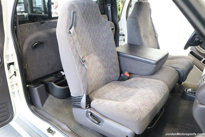 2001 Dodge Ram 3500 SLT  1-OWNER* 0-RUST* COMPLETE NEW FRONT END W/ REDHEAD STEERING BOX* ALL NEW 6 A/T 10-PLY TIRES* 55 BLOCK* FULLY SERVICE* EXCELLENT CONDITION BED* GOOSNECK* BOOKS-KEYS-RECORDS - Photo 17 - Portland, OR 97230