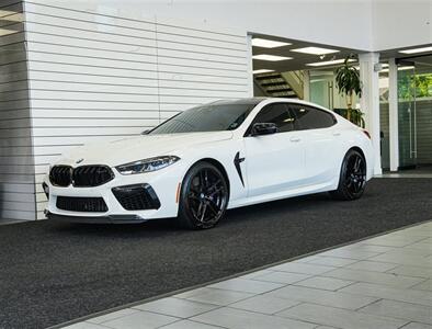 2024 BMW M8 Competition 1-OWNER* 100% ACCIDENT FREE* GRAN COUPE* XPEL CERAMIC XR FULL TINT* 1-CALIFORNIA OWNER* ALPINE WHITE* EXTENDED LEATHER* DRIVING ASSISTANCE PKG* ALL BOOKS - 2-KEYS - WINDOW STICKER - Photo 3 - Portland, OR 97230