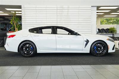 2024 BMW M8 Competition 1-OWNER* 100% ACCIDENT FREE* GRAN COUPE* XPEL CERAMIC XR FULL TINT* 1-CALIFORNIA OWNER* ALPINE WHITE* EXTENDED LEATHER* DRIVING ASSISTANCE PKG* ALL BOOKS - 2-KEYS - WINDOW STICKER - Photo 5 - Portland, OR 97230