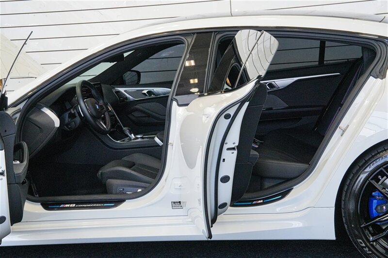 2024 BMW M8 Competition 1-OWNER* 100% ACCIDENT FREE* GRAN COUPE* XPEL CERAMIC XR FULL TINT* 1-CALIFORNIA OWNER* ALPINE WHITE* EXTENDED LEATHER* DRIVING ASSISTANCE PKG* ALL BOOKS - 2-KEYS - WINDOW STICKER - Photo 32 - Portland, OR 97230