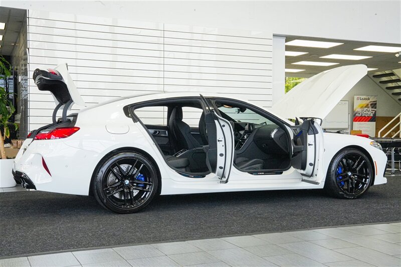 2024 BMW M8 Competition 1-OWNER* 100% ACCIDENT FREE* GRAN COUPE* XPEL CERAMIC XR FULL TINT* 1-CALIFORNIA OWNER* ALPINE WHITE* EXTENDED LEATHER* DRIVING ASSISTANCE PKG* ALL BOOKS - 2-KEYS - WINDOW STICKER - Photo 11 - Portland, OR 97230