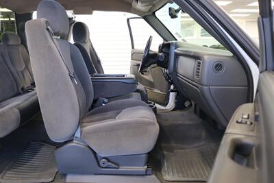2005 GMC Sierra 2500  1-OWNER* 100% CALIFORNIA RUST FREE TRUCK* EVERY SERVICE RECORD SINCE NEW 1 " FILE* NEW 2 "LEVEL KIT W/ BILSTEIN 5100s* NEWER 33 "A/T TIRES* SHORT BED EXTRA CAB DURAMAX* 4X4 PAINT MATCHED FLARES - Photo 75 - Portland, OR 97230