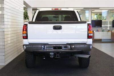 2005 GMC Sierra 2500  1-OWNER* 100% CALIFORNIA RUST FREE TRUCK* EVERY SERVICE RECORD SINCE NEW 1 " FILE* NEW 2 "LEVEL KIT W/ BILSTEIN 5100s* NEWER 33 "A/T TIRES* SHORT BED EXTRA CAB DURAMAX* 4X4 PAINT MATCHED FLARES - Photo 9 - Portland, OR 97230