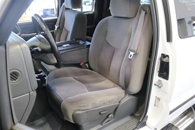 2005 GMC Sierra 2500  1-OWNER* 100% CALIFORNIA RUST FREE TRUCK* EVERY SERVICE RECORD SINCE NEW 1 " FILE* NEW 2 "LEVEL KIT W/ BILSTEIN 5100s* NEWER 33 "A/T TIRES* SHORT BED EXTRA CAB DURAMAX* 4X4 PAINT MATCHED FLARES - Photo 16 - Portland, OR 97230