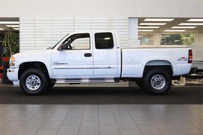 2005 GMC Sierra 2500  1-OWNER* 100% CALIFORNIA RUST FREE TRUCK* EVERY SERVICE RECORD SINCE NEW 1 " FILE* NEW 2 "LEVEL KIT W/ BILSTEIN 5100s* NEWER 33 "A/T TIRES* SHORT BED EXTRA CAB DURAMAX* 4X4 PAINT MATCHED FLARES - Photo 4 - Portland, OR 97230