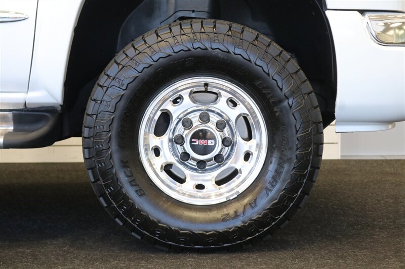 2005 GMC Sierra 2500  1-OWNER* 100% CALIFORNIA RUST FREE TRUCK* EVERY SERVICE RECORD SINCE NEW 1 " FILE* NEW 2 "LEVEL KIT W/ BILSTEIN 5100s* NEWER 33 "A/T TIRES* SHORT BED EXTRA CAB DURAMAX* 4X4 PAINT MATCHED FLARES - Photo 58 - Portland, OR 97230