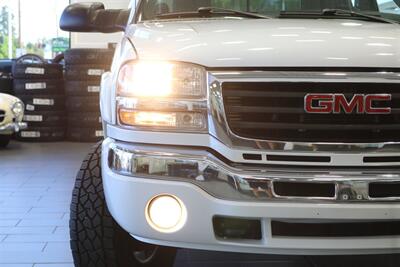 2005 GMC Sierra 2500  1-OWNER* 100% CALIFORNIA RUST FREE TRUCK* EVERY SERVICE RECORD SINCE NEW 1 " FILE* NEW 2 "LEVEL KIT W/ BILSTEIN 5100s* NEWER 33 "A/T TIRES* SHORT BED EXTRA CAB DURAMAX* 4X4 PAINT MATCHED FLARES - Photo 53 - Portland, OR 97230