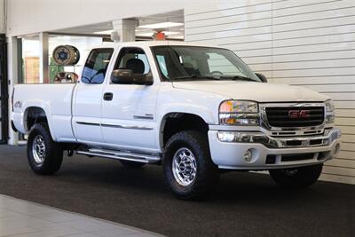2005 GMC Sierra 2500  1-OWNER* 100% CALIFORNIA RUST FREE TRUCK* EVERY SERVICE RECORD SINCE NEW 1 " FILE* NEW 2 "LEVEL KIT W/ BILSTEIN 5100s* NEWER 33 "A/T TIRES* SHORT BED EXTRA CAB DURAMAX* 4X4 PAINT MATCHED FLARES - Photo 2 - Portland, OR 97230