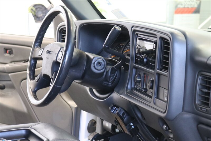 2005 GMC Sierra 2500  1-OWNER* 100% CALIFORNIA RUST FREE TRUCK* EVERY SERVICE RECORD SINCE NEW 1 " FILE* NEW 2 "LEVEL KIT W/ BILSTEIN 5100s* NEWER 33 "A/T TIRES* SHORT BED EXTRA CAB DURAMAX* 4X4 PAINT MATCHED FLARES - Photo 79 - Portland, OR 97230