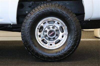 2005 GMC Sierra 2500  1-OWNER* 100% CALIFORNIA RUST FREE TRUCK* EVERY SERVICE RECORD SINCE NEW 1 " FILE* NEW 2 "LEVEL KIT W/ BILSTEIN 5100s* NEWER 33 "A/T TIRES* SHORT BED EXTRA CAB DURAMAX* 4X4 PAINT MATCHED FLARES - Photo 56 - Portland, OR 97230