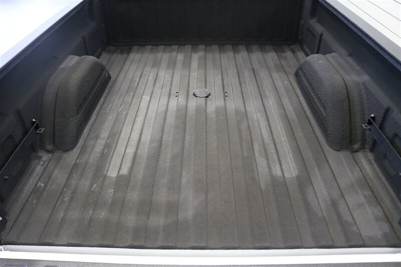2005 GMC Sierra 2500  1-OWNER* 100% CALIFORNIA RUST FREE TRUCK* EVERY SERVICE RECORD SINCE NEW 1 " FILE* NEW 2 "LEVEL KIT W/ BILSTEIN 5100s* NEWER 33 "A/T TIRES* SHORT BED EXTRA CAB DURAMAX* 4X4 PAINT MATCHED FLARES - Photo 44 - Portland, OR 97230