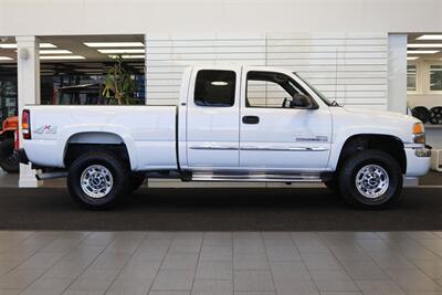 2005 GMC Sierra 2500  1-OWNER* 100% CALIFORNIA RUST FREE TRUCK* EVERY SERVICE RECORD SINCE NEW 1 " FILE* NEW 2 "LEVEL KIT W/ BILSTEIN 5100s* NEWER 33 "A/T TIRES* SHORT BED EXTRA CAB DURAMAX* 4X4 PAINT MATCHED FLARES - Photo 5 - Portland, OR 97230