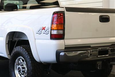 2005 GMC Sierra 2500  1-OWNER* 100% CALIFORNIA RUST FREE TRUCK* EVERY SERVICE RECORD SINCE NEW 1 " FILE* NEW 2 "LEVEL KIT W/ BILSTEIN 5100s* NEWER 33 "A/T TIRES* SHORT BED EXTRA CAB DURAMAX* 4X4 PAINT MATCHED FLARES - Photo 41 - Portland, OR 97230