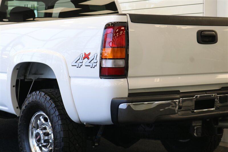 2005 GMC Sierra 2500  1-OWNER* 100% CALIFORNIA RUST FREE TRUCK* EVERY SERVICE RECORD SINCE NEW 1 " FILE* NEW 2 "LEVEL KIT W/ BILSTEIN 5100s* NEWER 33 "A/T TIRES* SHORT BED EXTRA CAB DURAMAX* 4X4 PAINT MATCHED FLARES - Photo 41 - Portland, OR 97230