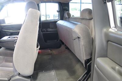 2005 GMC Sierra 2500  1-OWNER* 100% CALIFORNIA RUST FREE TRUCK* EVERY SERVICE RECORD SINCE NEW 1 " FILE* NEW 2 "LEVEL KIT W/ BILSTEIN 5100s* NEWER 33 "A/T TIRES* SHORT BED EXTRA CAB DURAMAX* 4X4 PAINT MATCHED FLARES - Photo 77 - Portland, OR 97230