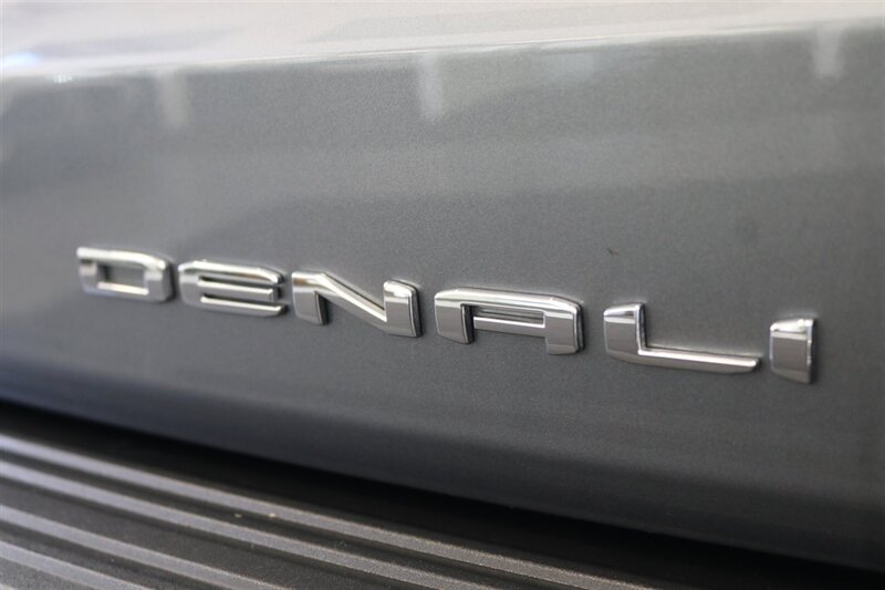 2022 GMC Yukon Denali  3.0L DURAMAX DIESEL 10SP AUTO LIFTED 4X4 35 " A/T TIRES FUEL OFF ROAD WHEELS POWER RUNNING BOARDS ONLY 57K MILES 1 OWNER LOCAL RIG - Photo 90 - Portland, OR 97230