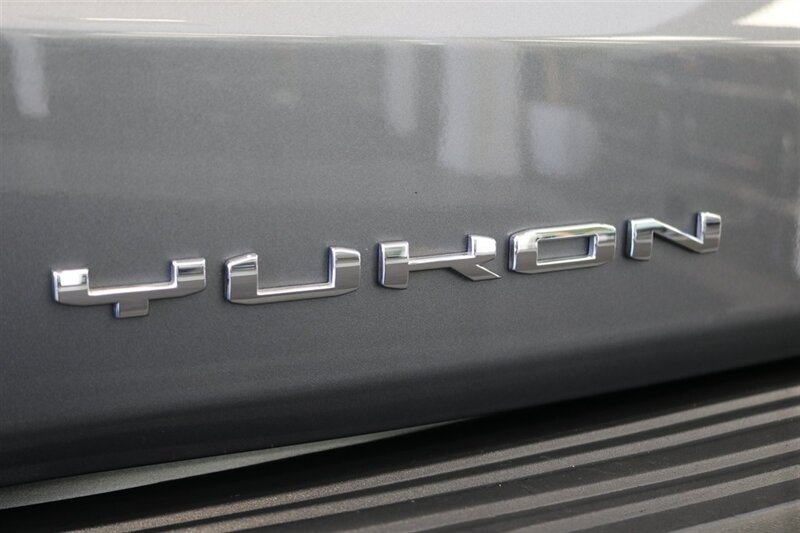 2022 GMC Yukon Denali  3.0L DURAMAX DIESEL 10SP AUTO LIFTED 4X4 35 " A/T TIRES FUEL OFF ROAD WHEELS POWER RUNNING BOARDS ONLY 57K MILES 1 OWNER LOCAL RIG - Photo 89 - Portland, OR 97230