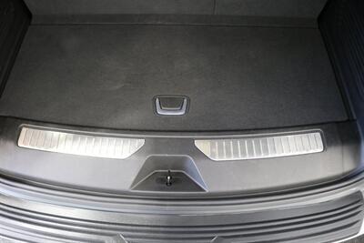 2022 GMC Yukon Denali  3.0L DURAMAX DIESEL 10SP AUTO LIFTED 4X4 35 " A/T TIRES FUEL OFF ROAD WHEELS POWER RUNNING BOARDS ONLY 57K MILES 1 OWNER LOCAL RIG - Photo 71 - Portland, OR 97230