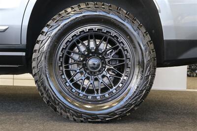 2022 GMC Yukon Denali  3.0L DURAMAX DIESEL 10SP AUTO LIFTED 4X4 35 " A/T TIRES FUEL OFF ROAD WHEELS POWER RUNNING BOARDS ONLY 57K MILES 1 OWNER LOCAL RIG - Photo 27 - Portland, OR 97230